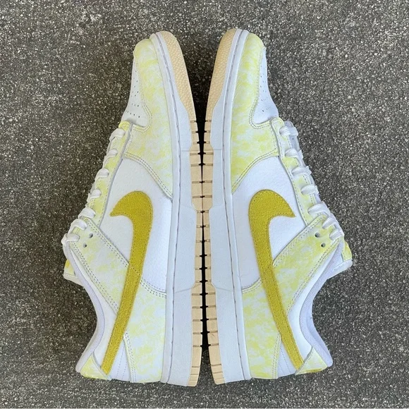 Dunk Low “Yellow Strike” - Picture 4 of 13